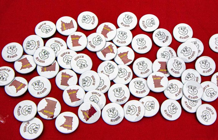 Vote-Buttons Be a voter buttons at the Academic Success Fair.