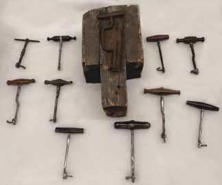 Eleven tooth keys
