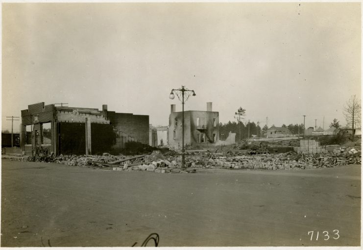 Moose Lake, Minnesota, after the fire, 1918. Photographer: T.J. Horton.