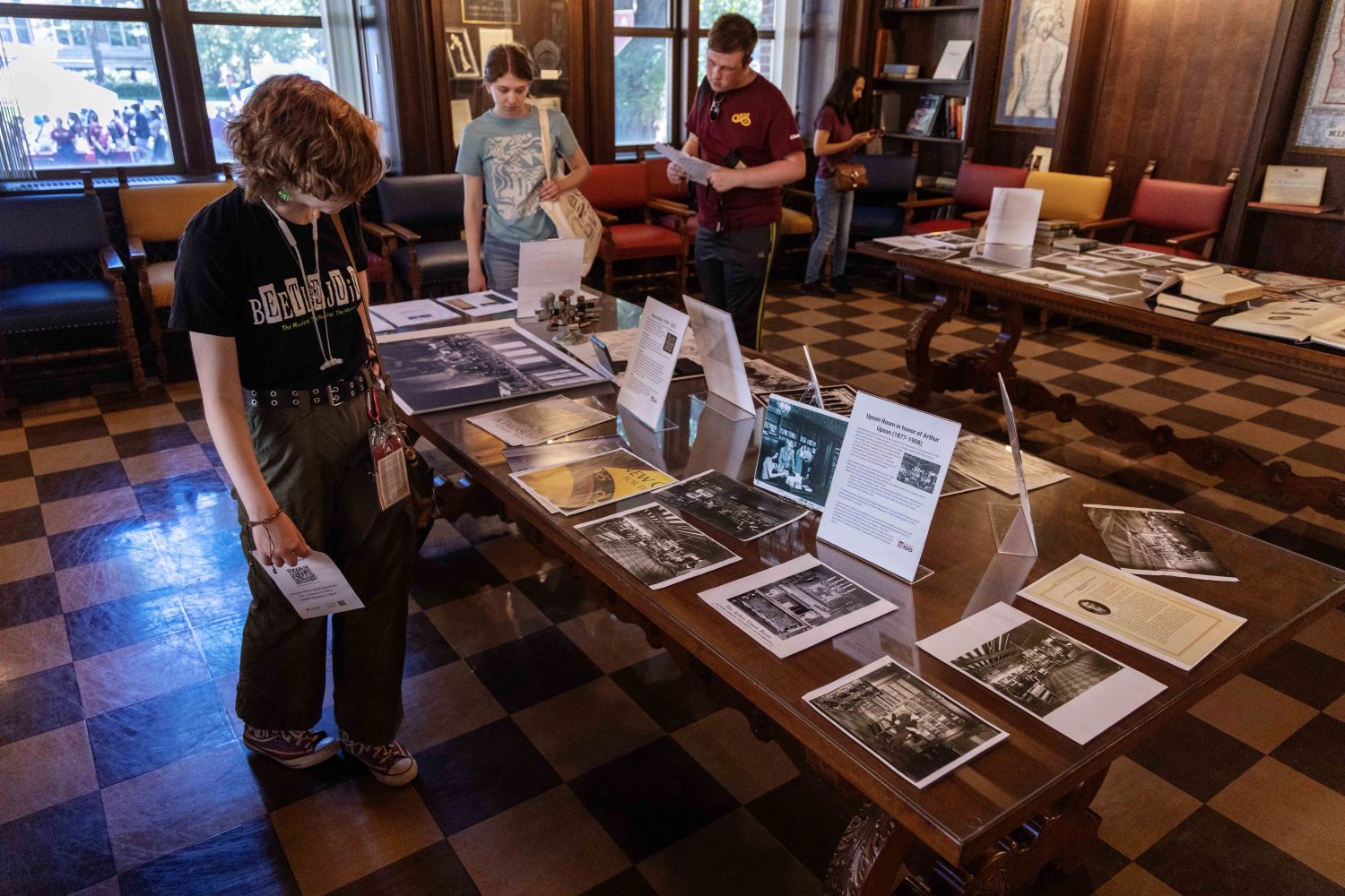 Incoming students explore the Upson Room in Walter Library during Welcome Week on Friday, August 30, 2024. (Photo/Adria Carpenter)